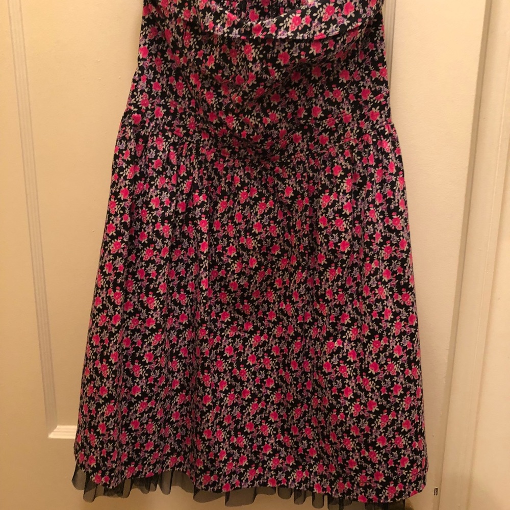 Floral strapless